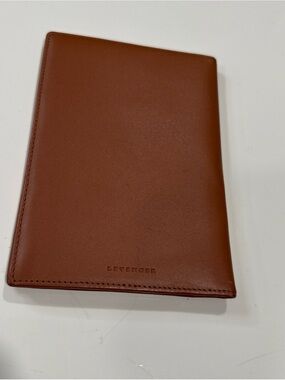 Levenger Brown Leather Passport Bordering Pass Travel Wallet